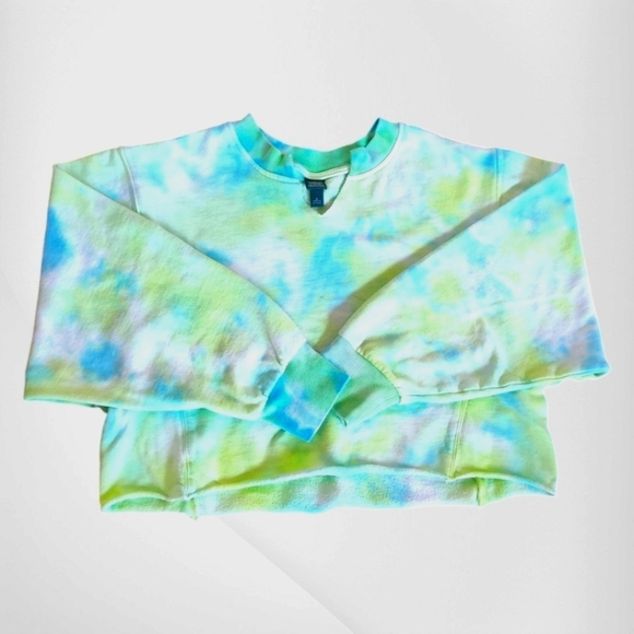 wild fable Tops - 🎁Wild Fable Cropped Tie Dye Crewneck Sweatshirt